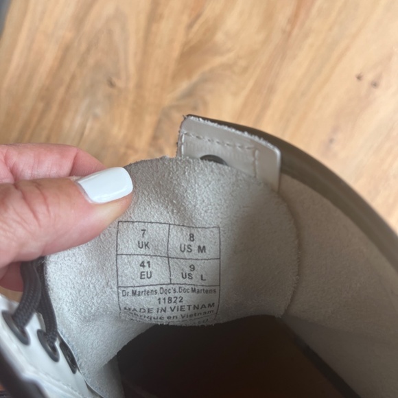 Dr. Martens 1460 Smooth white leather lace up combat boots, US 9 L 8M 41 UK - Picture 15 of 16